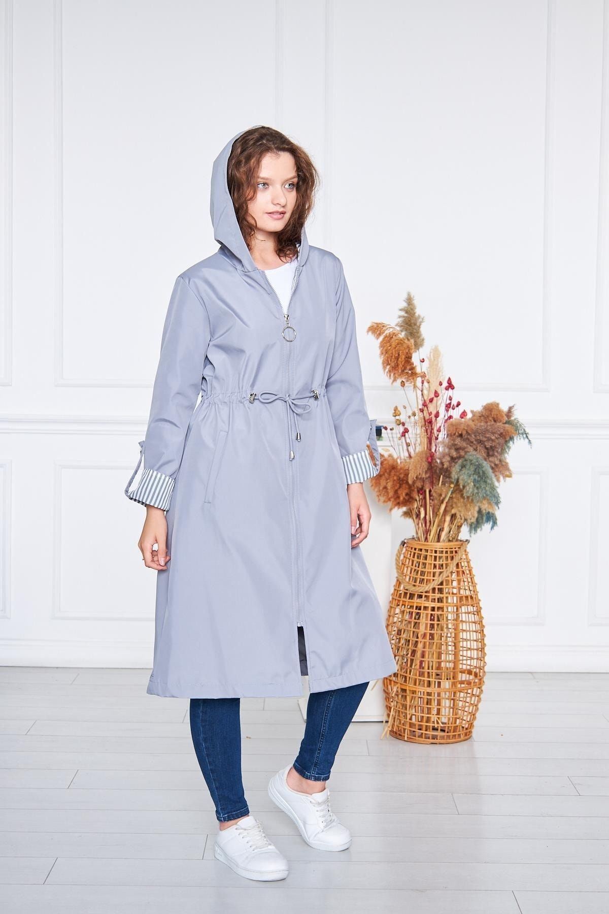 Kadın Beli Büzgülü Su İtici Kapüşonlu Trençkot