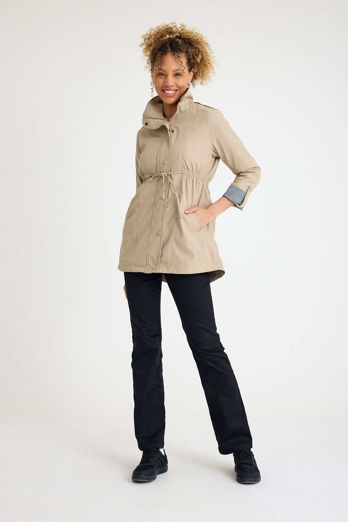 Kadın Beli Büzgülü Kısa Düz Desenli Trençkot