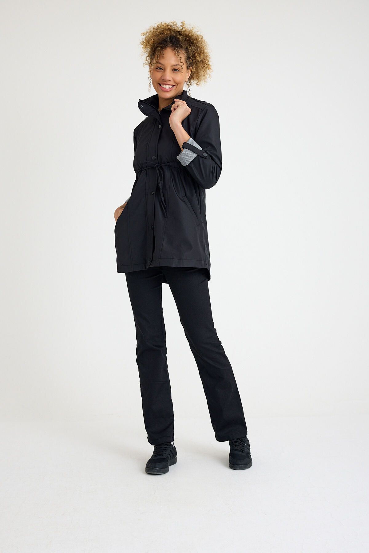 Kadın Beli Büzgülü Kısa Düz Desenli Trençkot