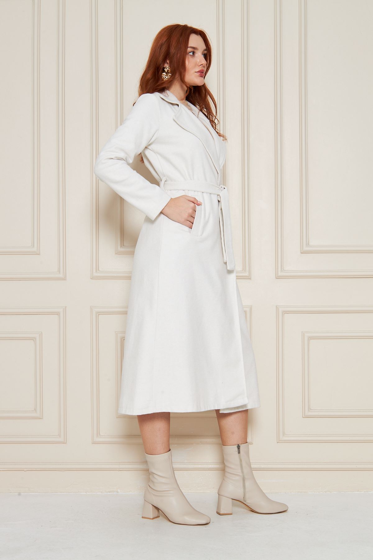 Kadın Astarsız Kuşak Basic Bol Beyaz Uzun Kaşe Kaban