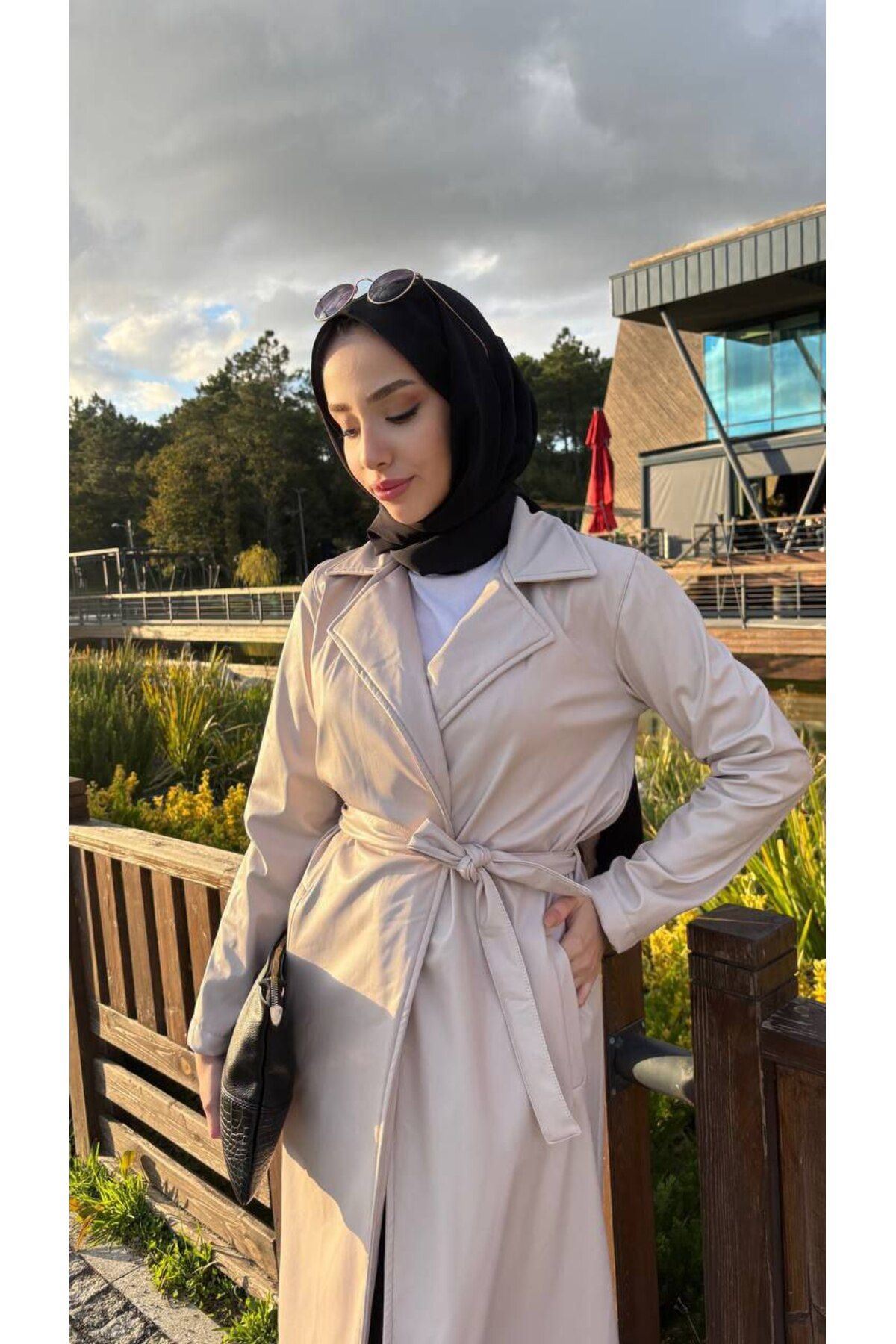 Kadın Belden Bağlamalı Balon Kol Trenç