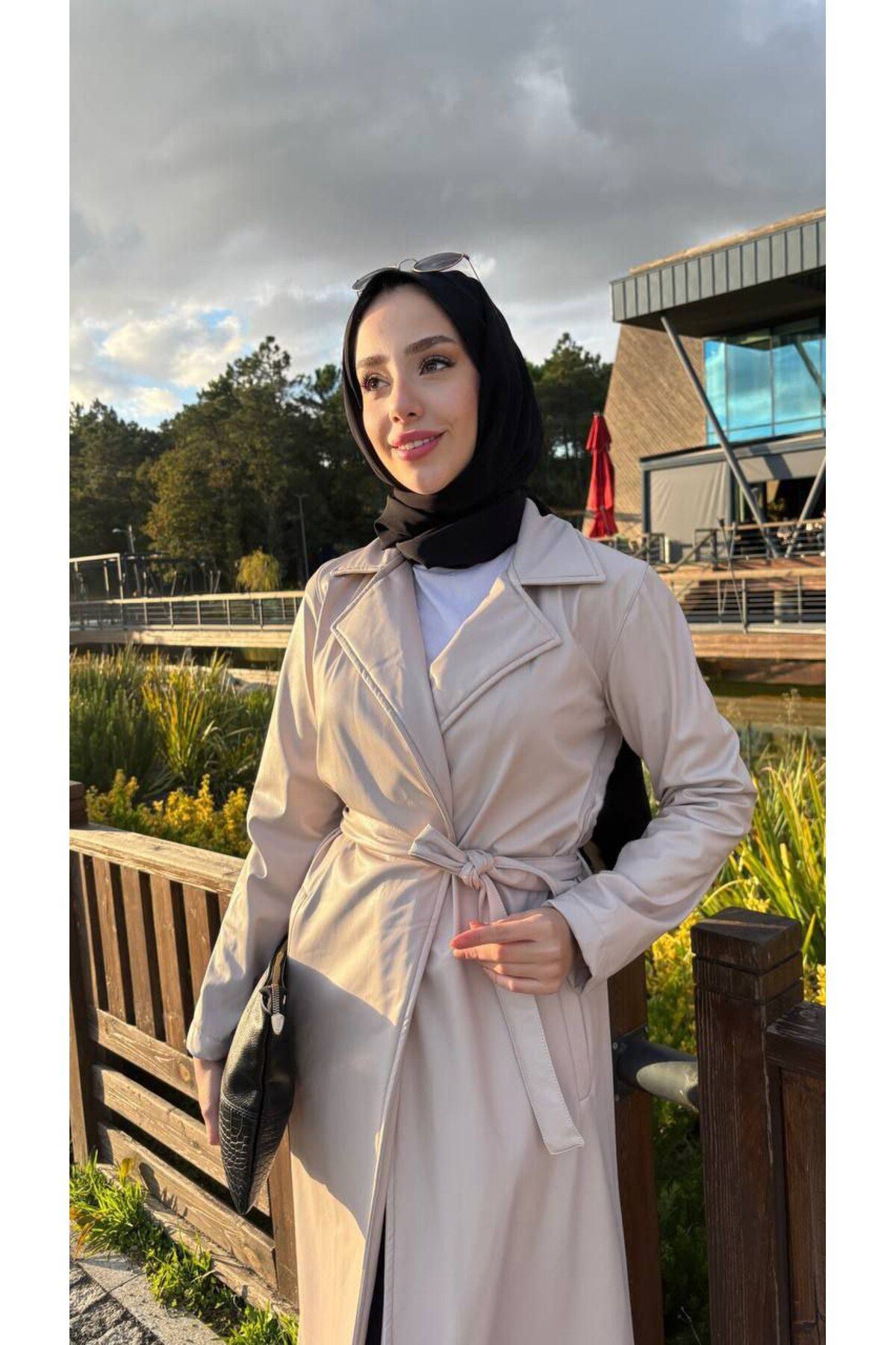 Kadın Belden Bağlamalı Balon Kol Trenç