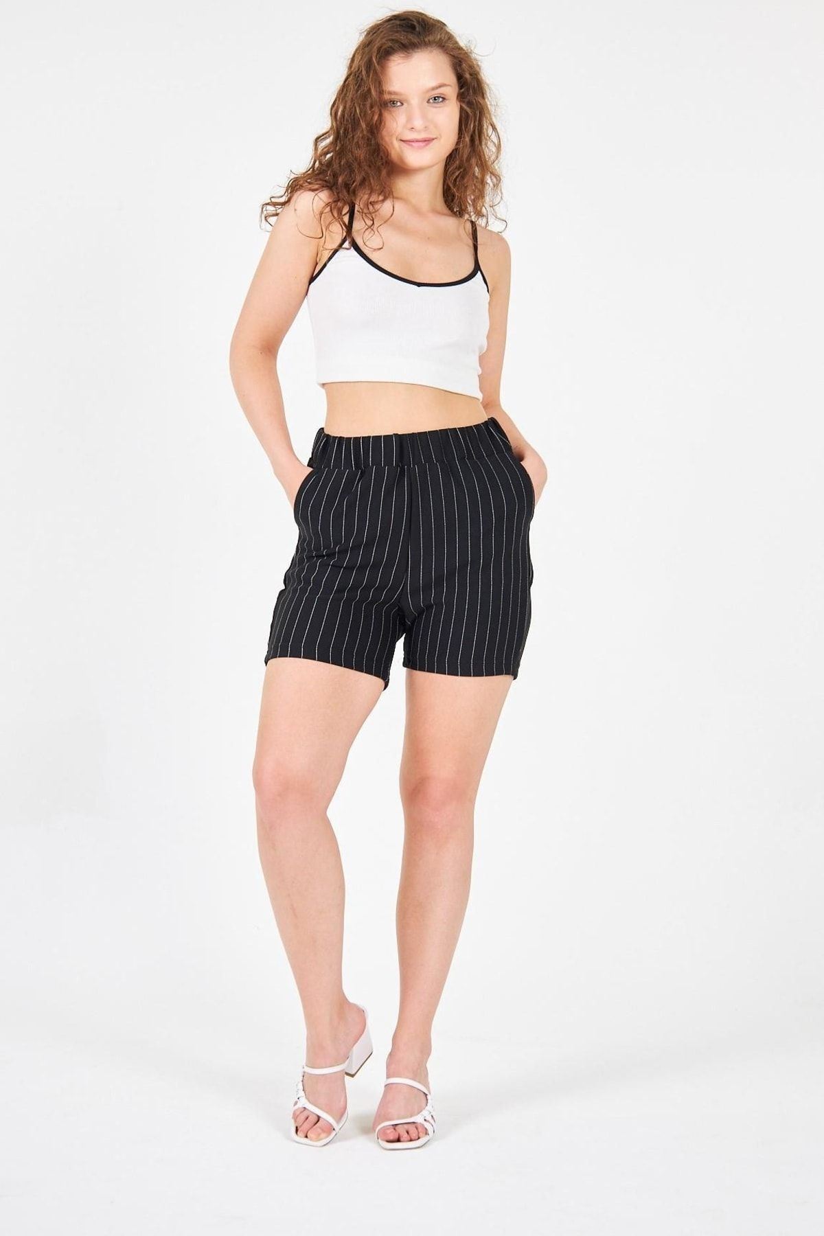 Kadın Çizgili Şort
