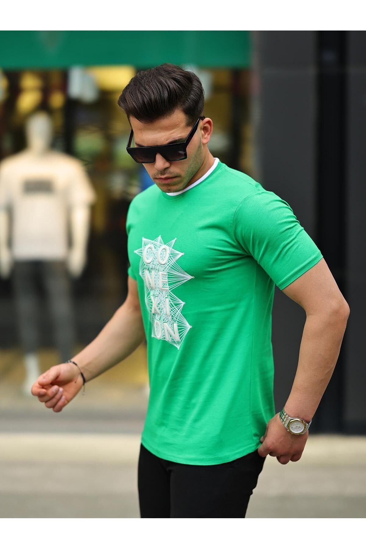 Erkek Slim Fit Nakış Desenli T-Shirt