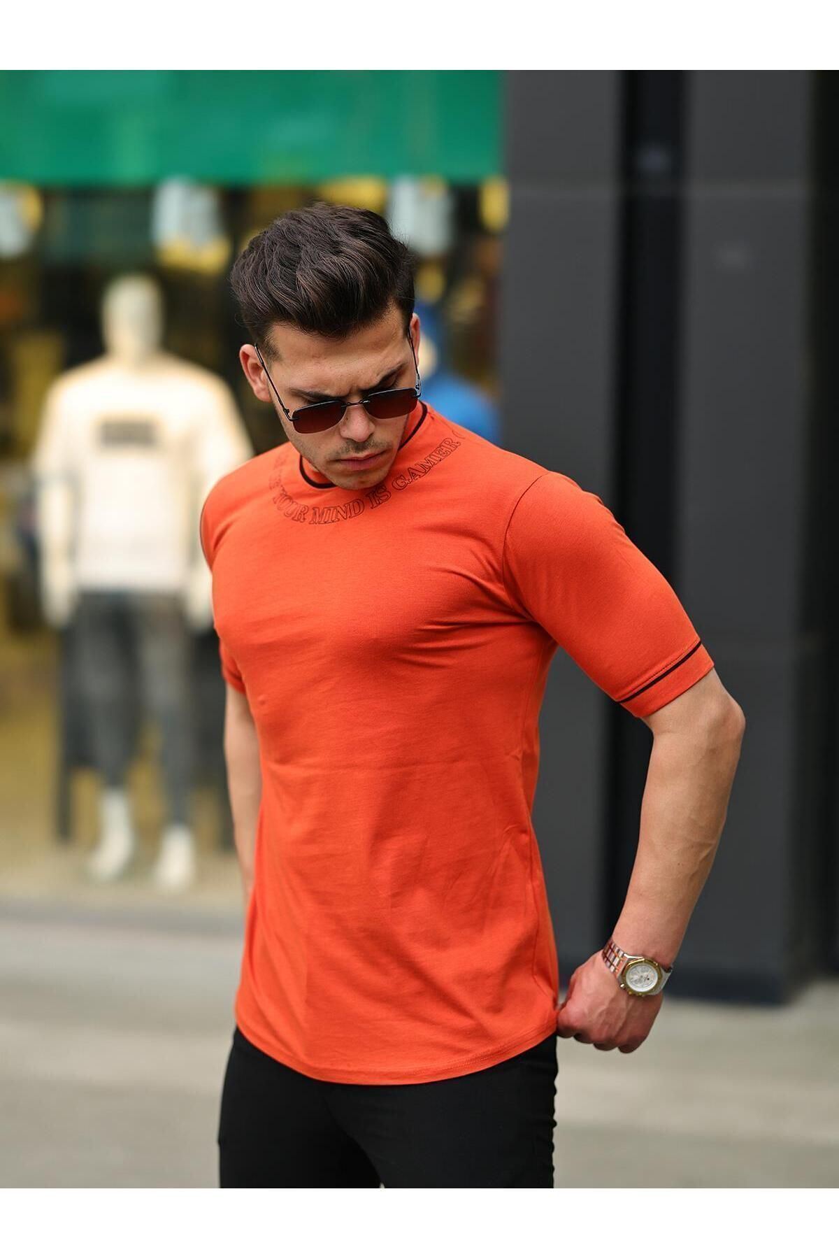 Erkek Slim Fit Boyun Baskılı T-Shirt