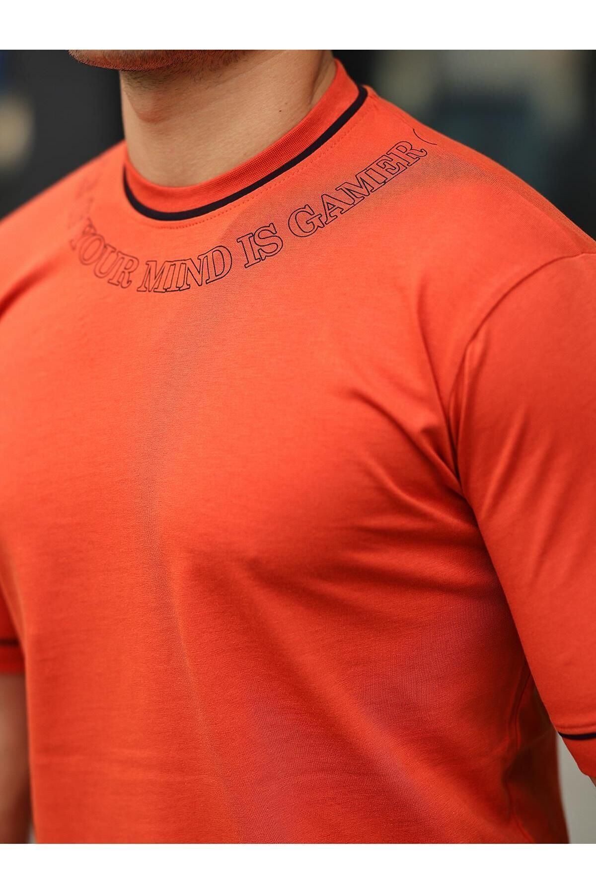 Erkek Slim Fit Boyun Baskılı T-Shirt