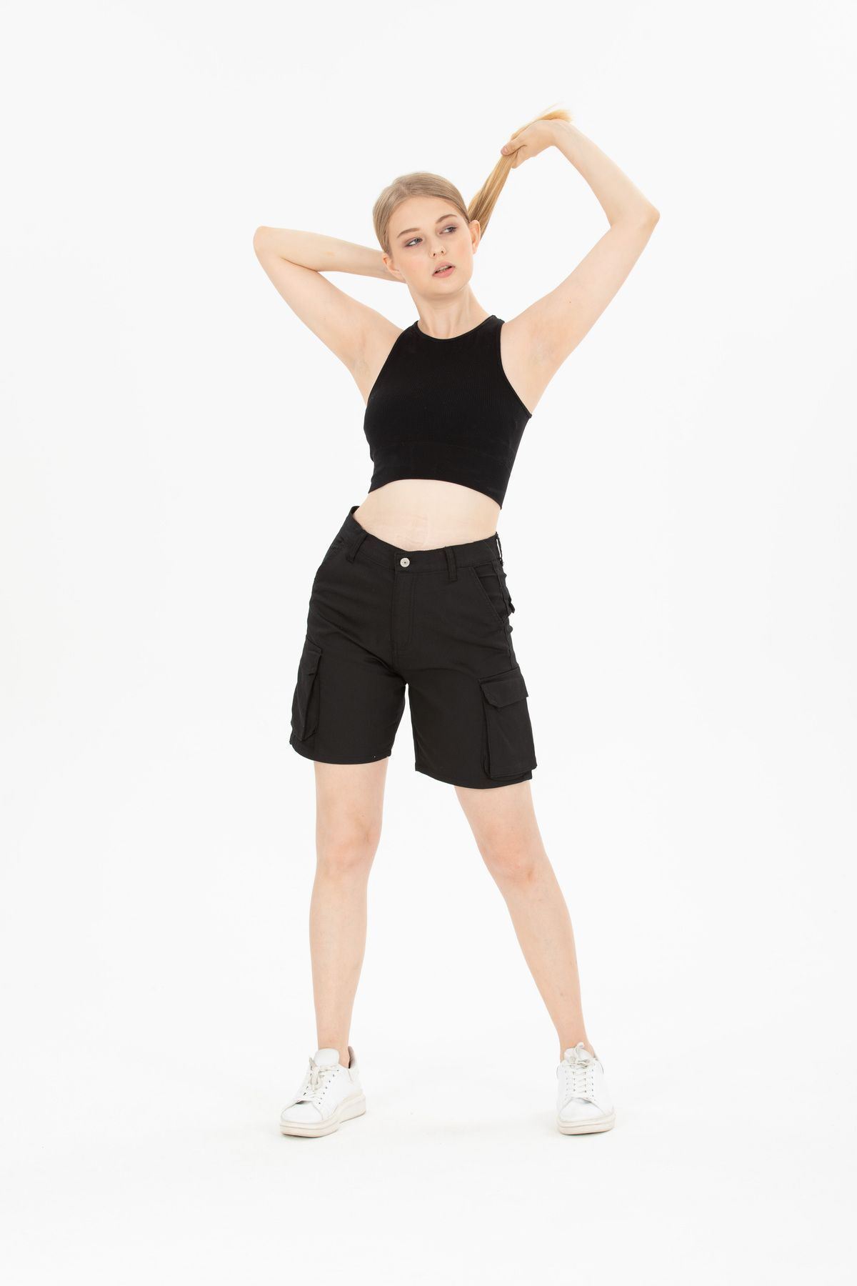 Kargo Cepli Kadın Şort