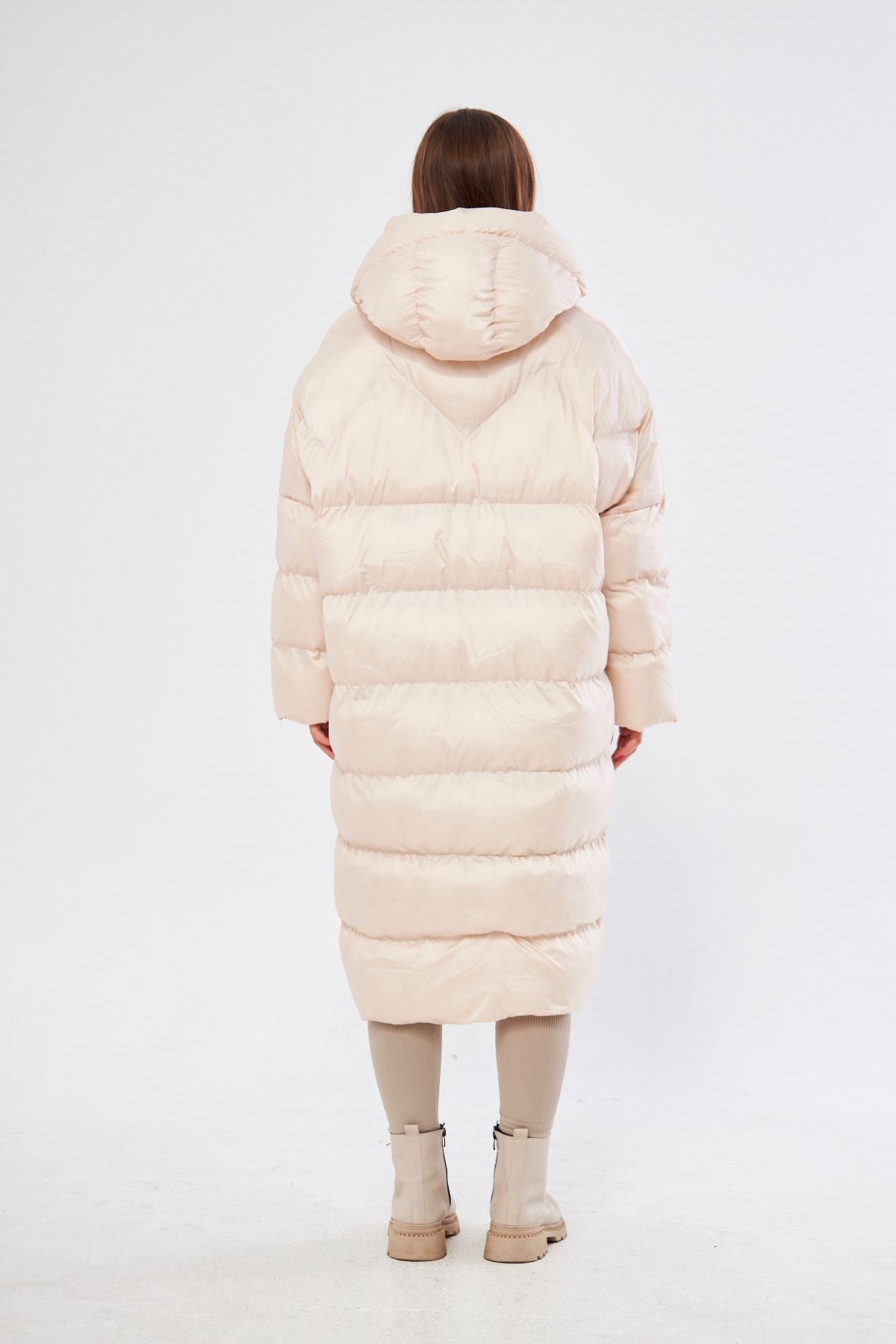 Kadın Siyah Kapüşonlu Uzun Oversize Şişme Mont