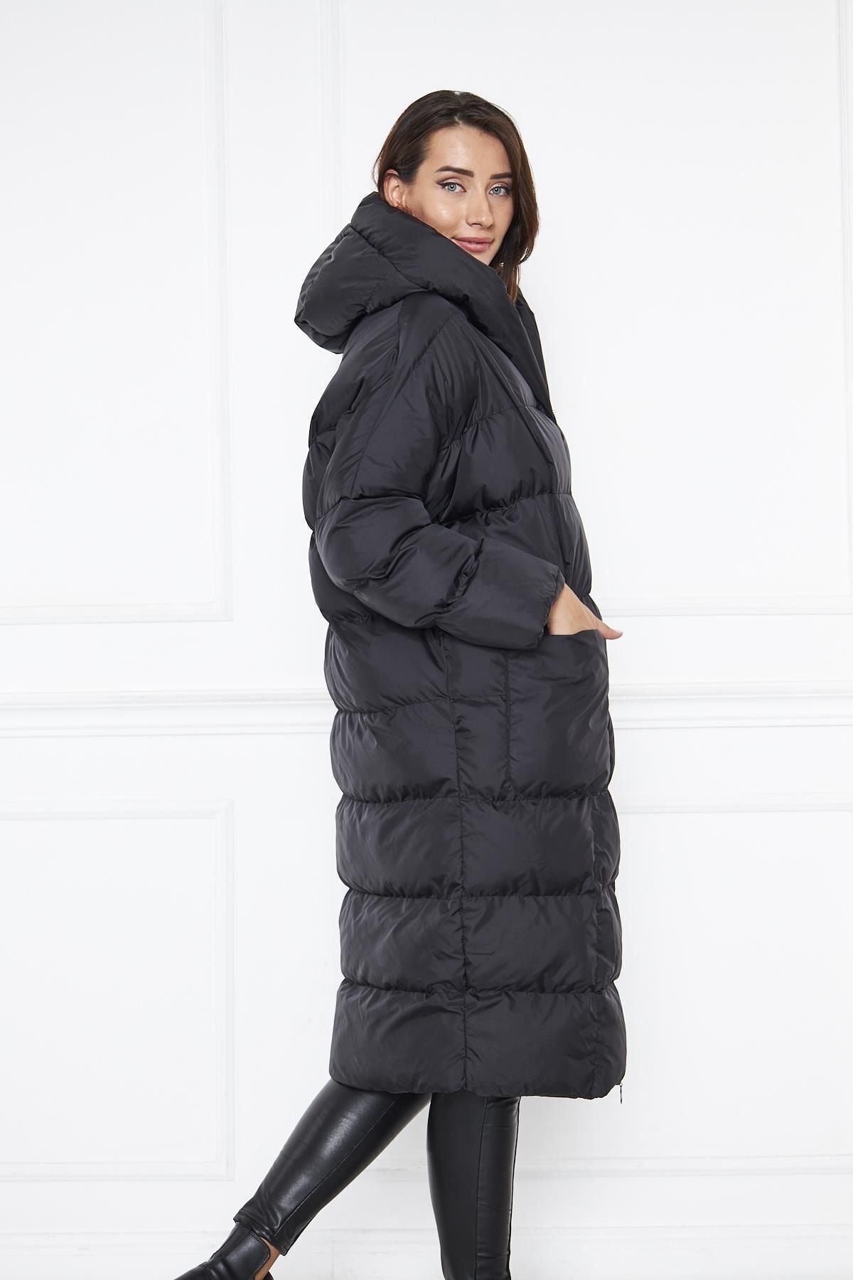 Kadın Siyah Kapüşonlu Uzun Oversize Şişme Mont