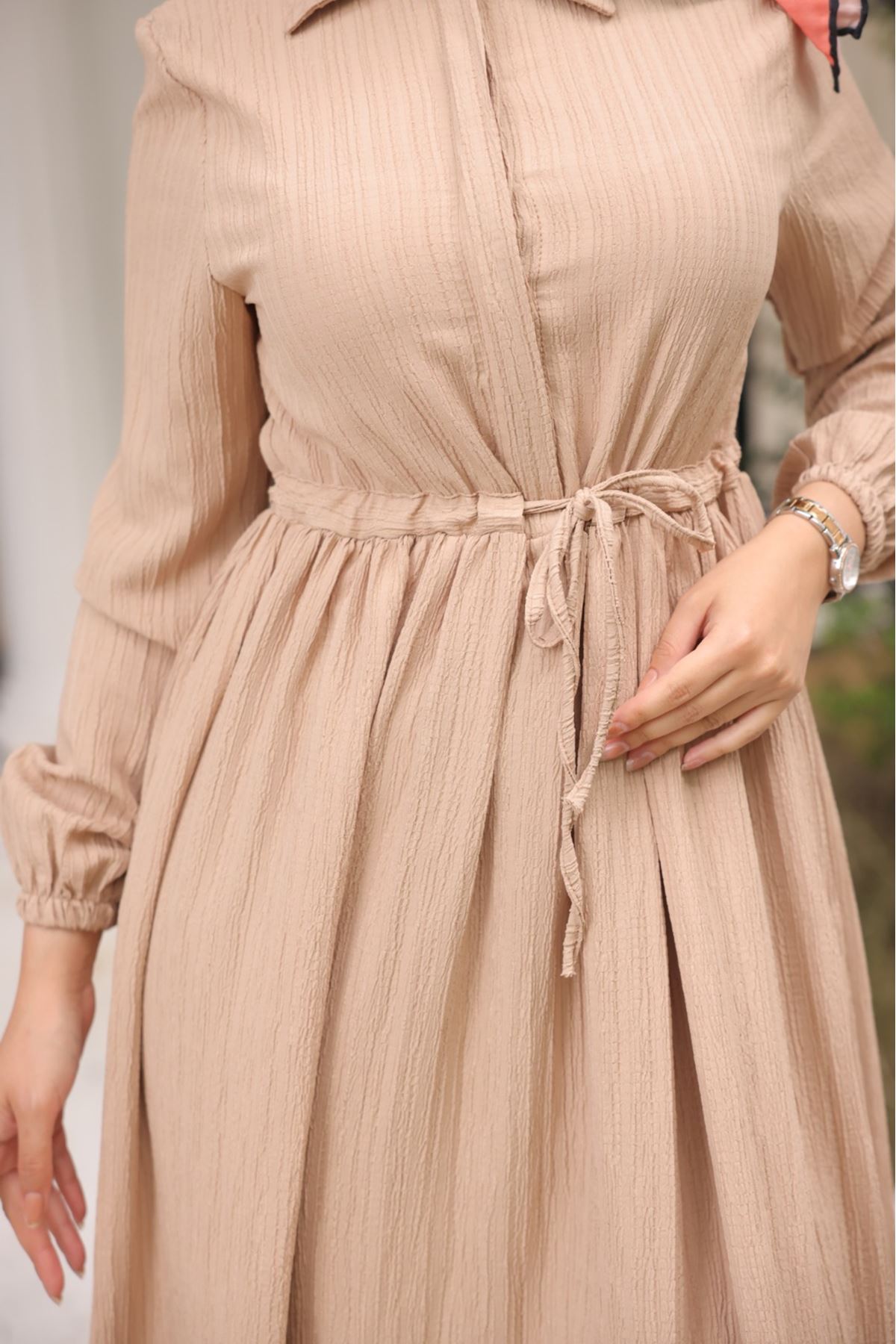 Kadın Uzun Kollu Büzgülü Tesettür Bej Uzun Elbise