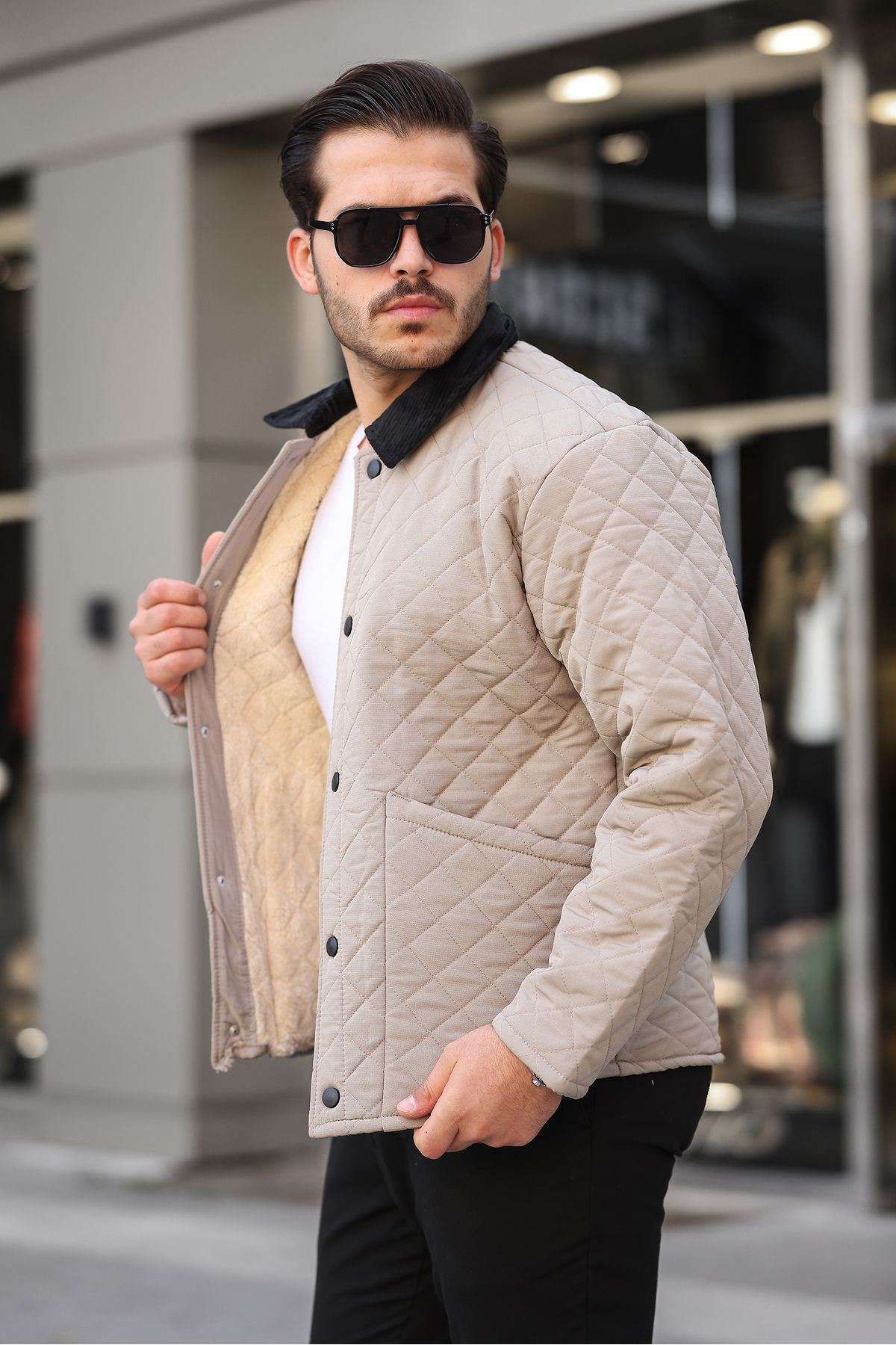 Erkek Kadife Yaka Içi Kürklü Krem Kapitone Mont