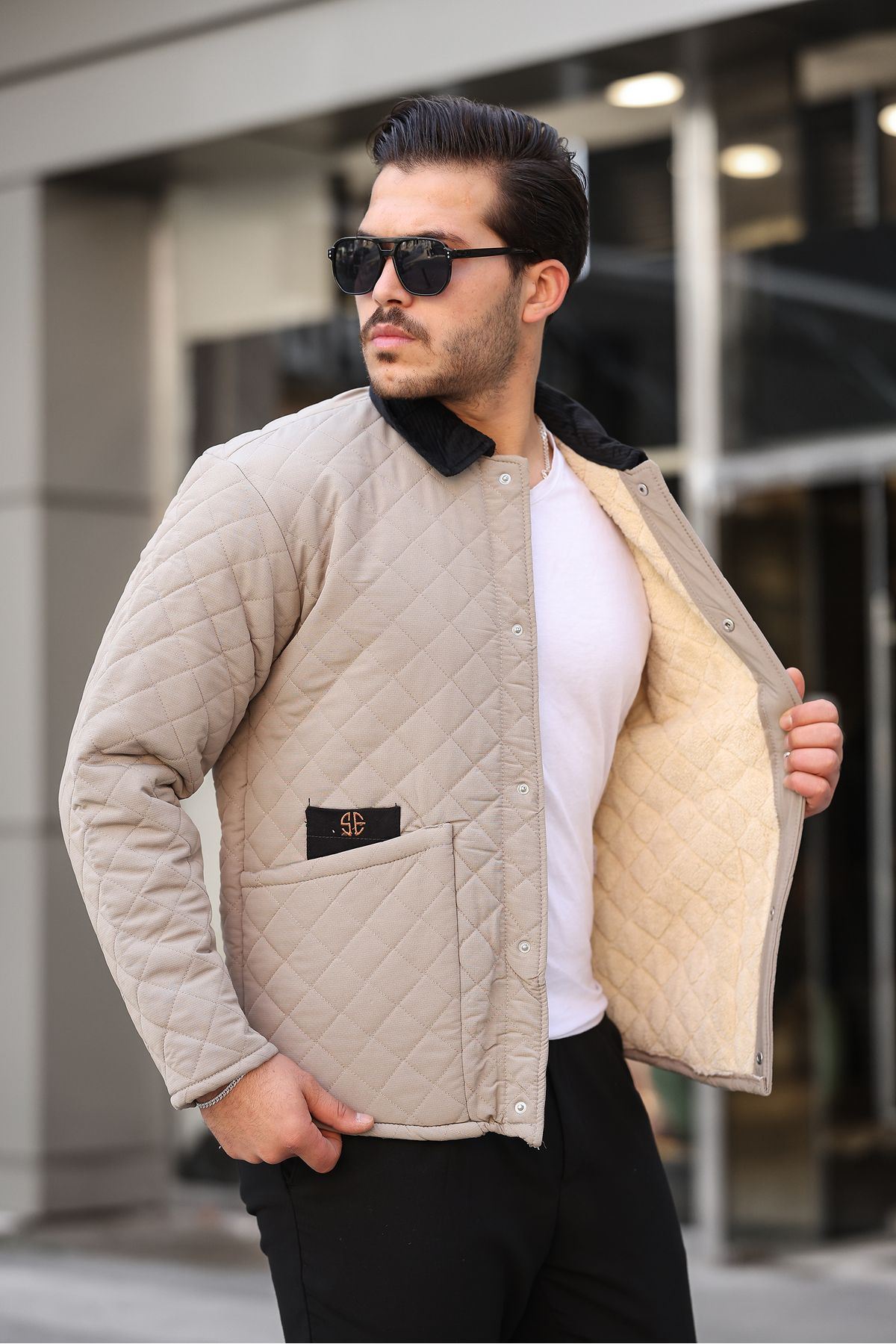 Erkek Kadife Yaka Içi Kürklü Krem Kapitone Mont