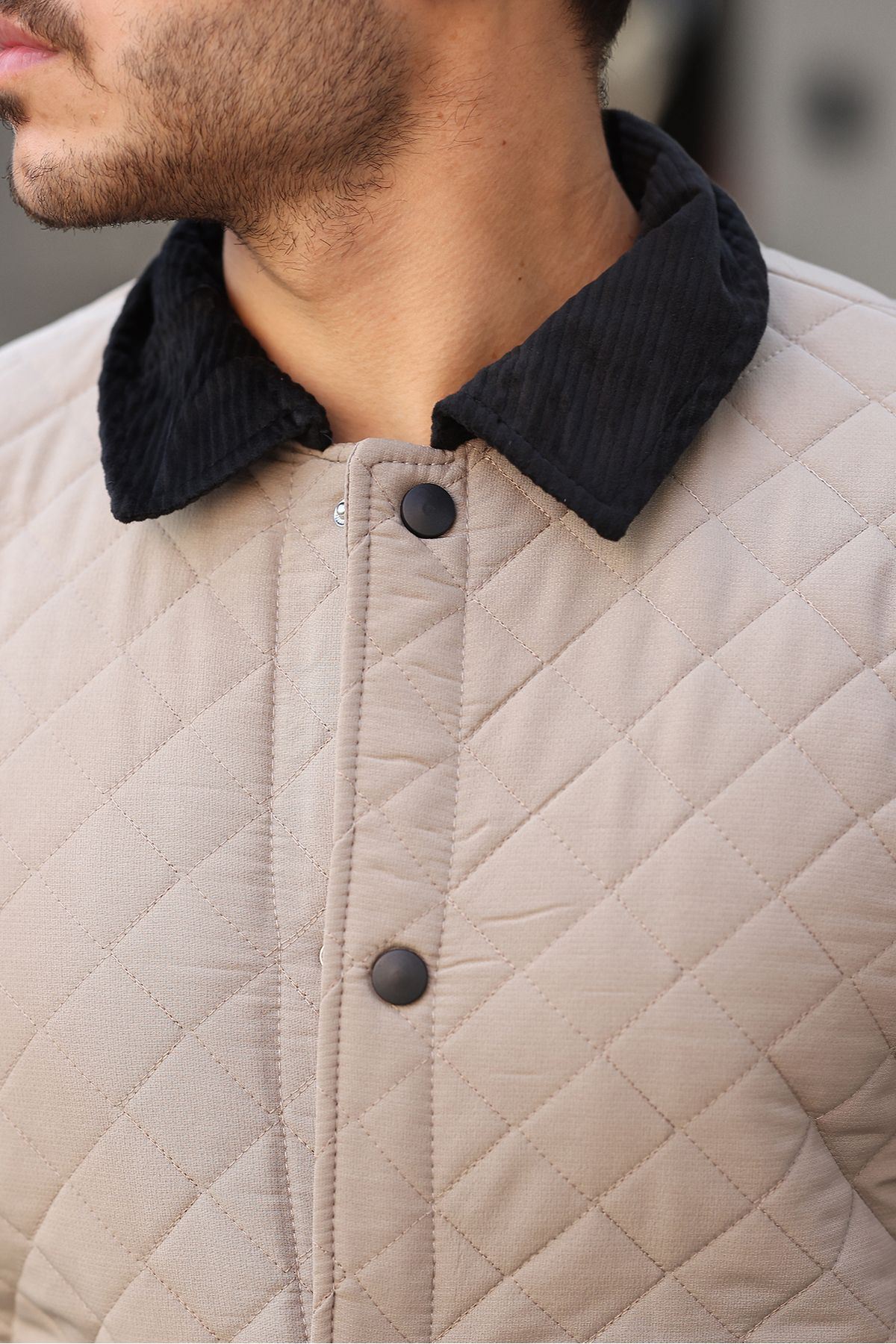 Erkek Kadife Yaka Içi Kürklü Krem Kapitone Mont