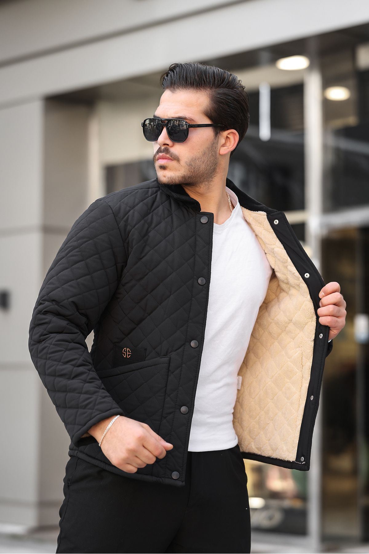 Erkek Kadife Yaka Içi Kürklü Siyah Kapitone Mont