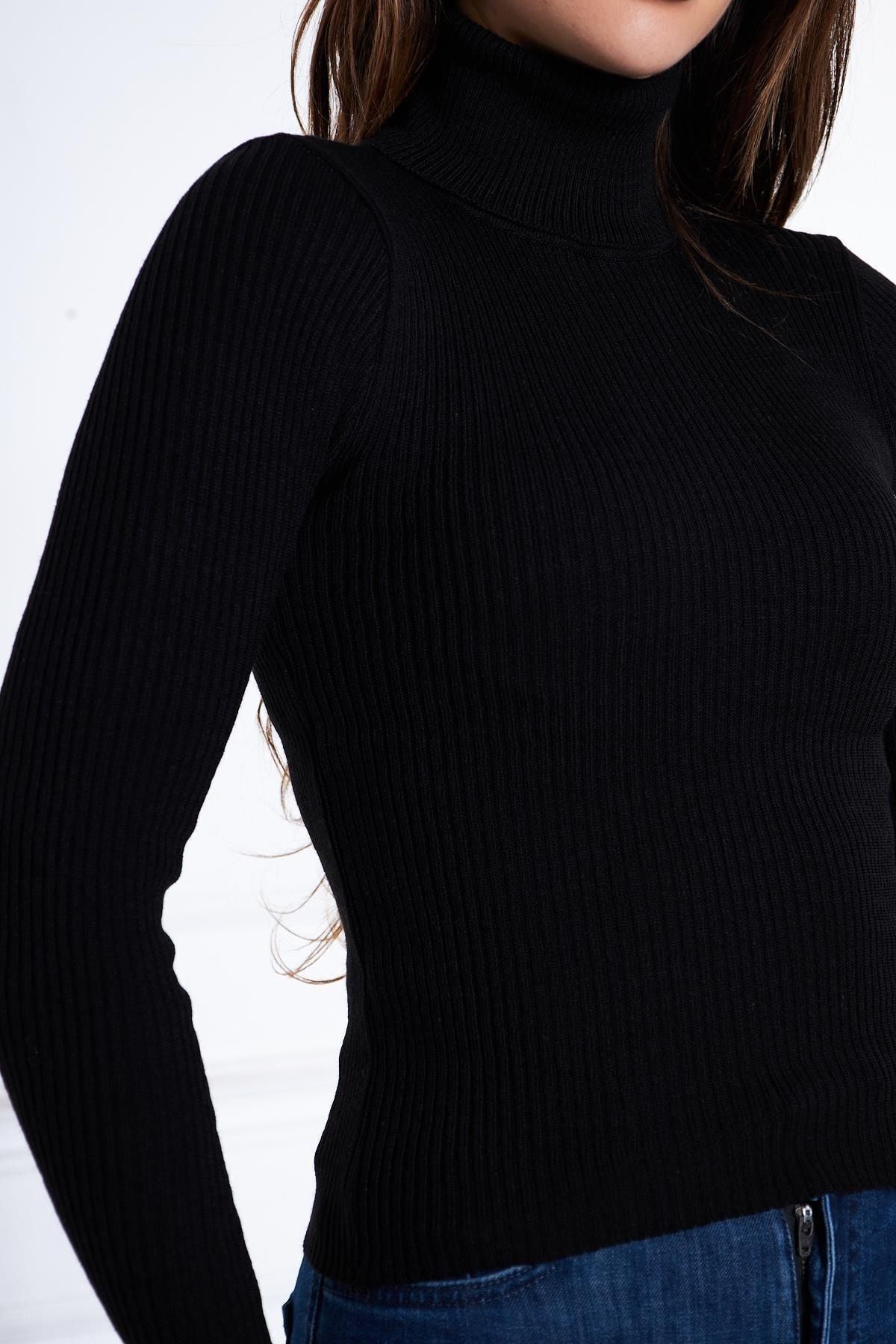 Kadın Günlük Balıkçı Yaka Boğazlı Siyah Fitilli Kazak