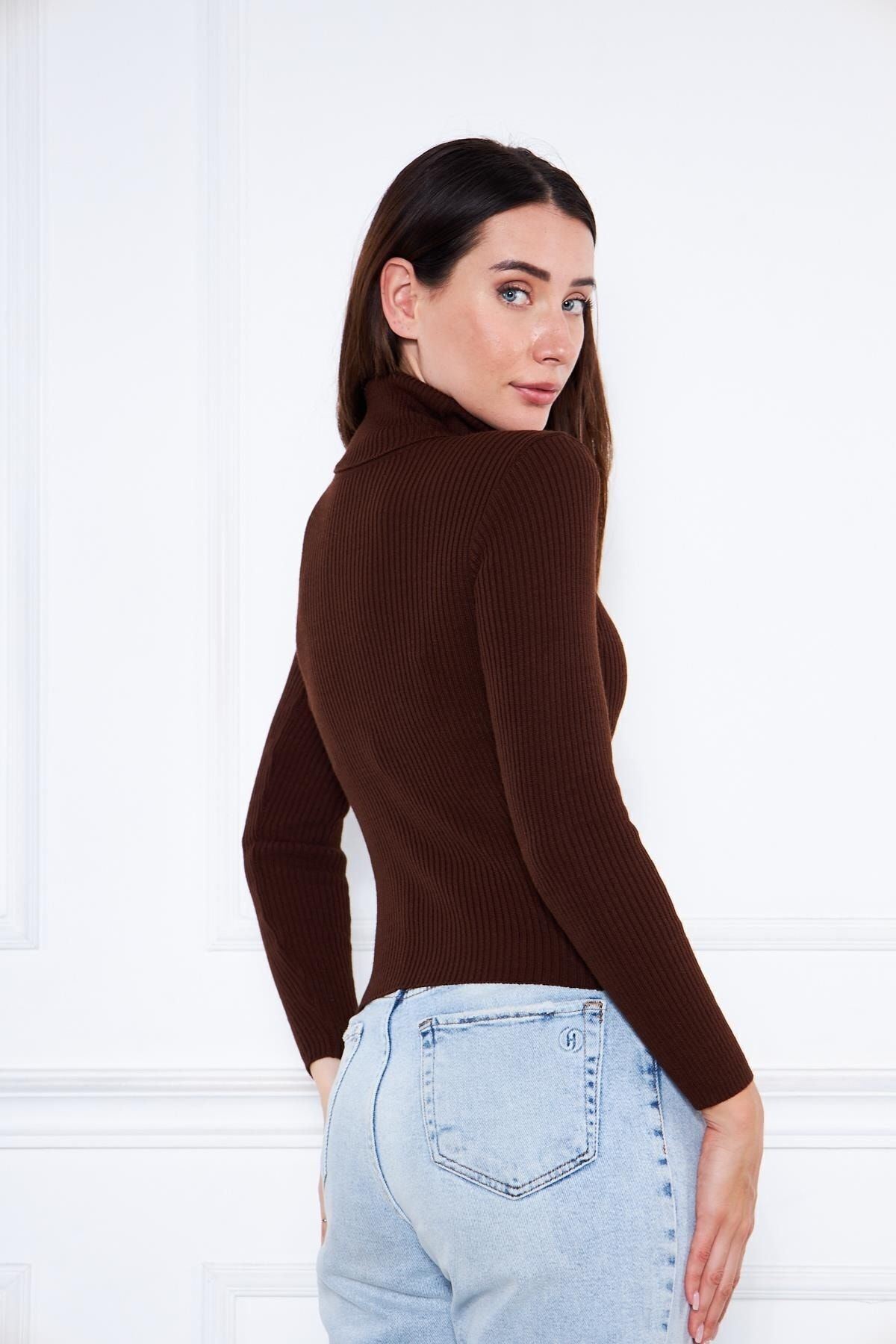 Kadın Günlük Balıkçı Yaka Boğazlı Kahve Fitilli Kazak