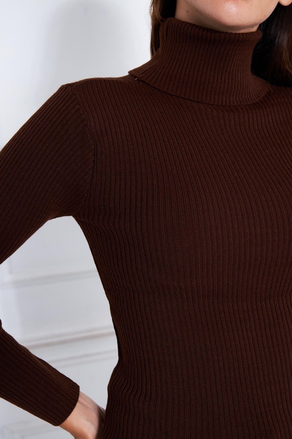 Kadın Günlük Balıkçı Yaka Boğazlı Kahve Fitilli Kazak