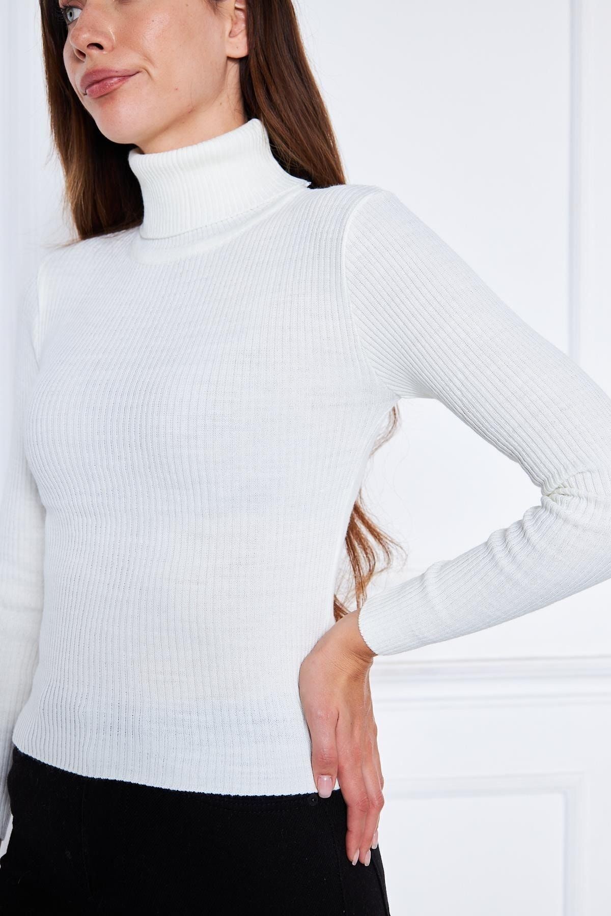 Kadın Günlük Balıkçı Yaka Boğazlı Beyaz Fitilli Kazak