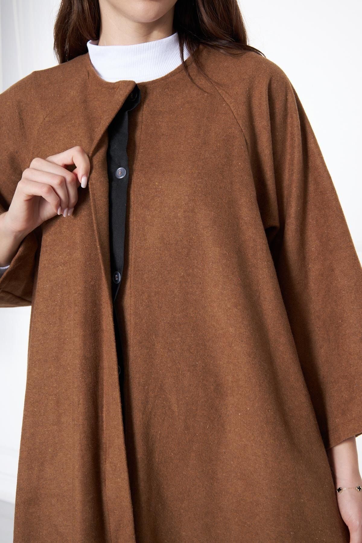 Kadın Oversize Uzun Kol Kaşe Panço