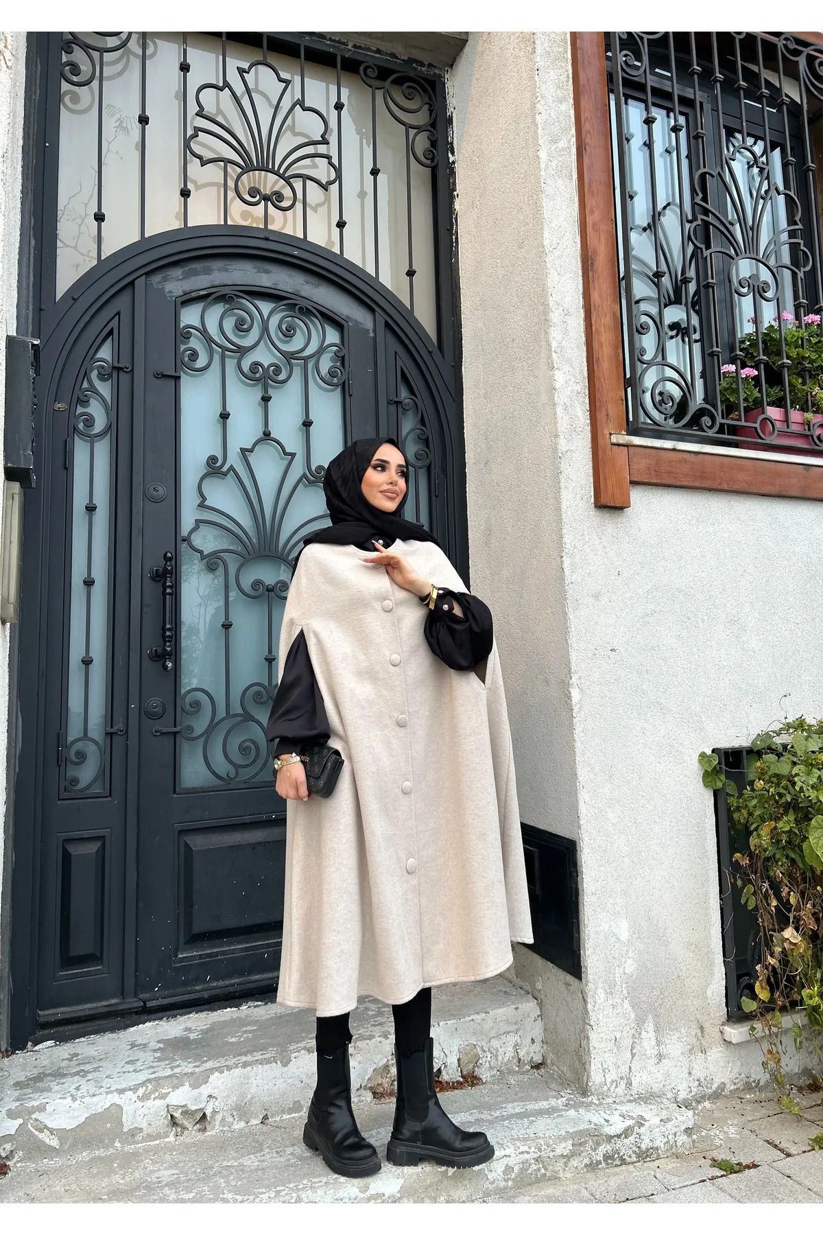 Kadın Trend Düğmeli Krem Kaşe Pelerin Panço