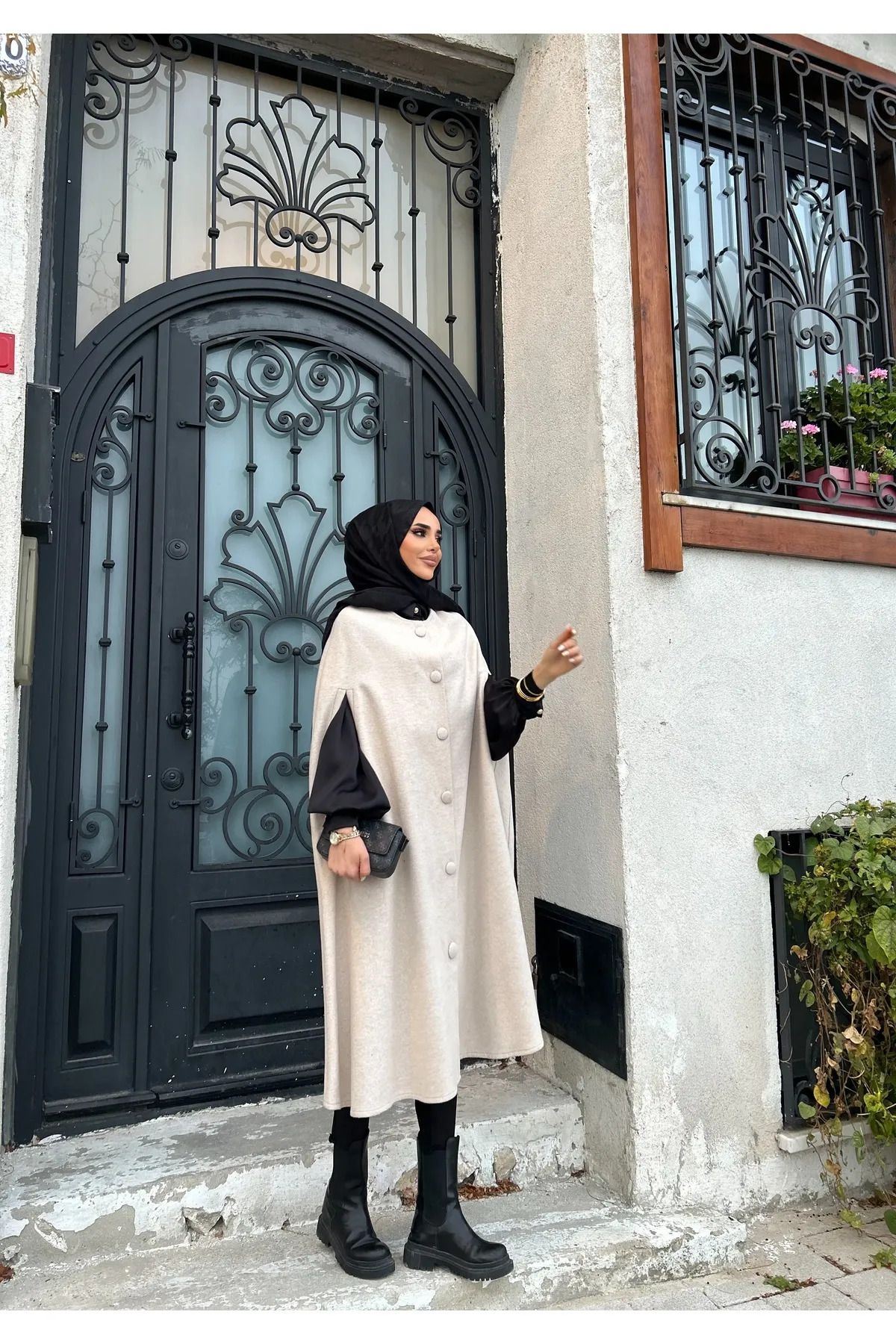 Kadın Trend Düğmeli Krem Kaşe Pelerin Panço