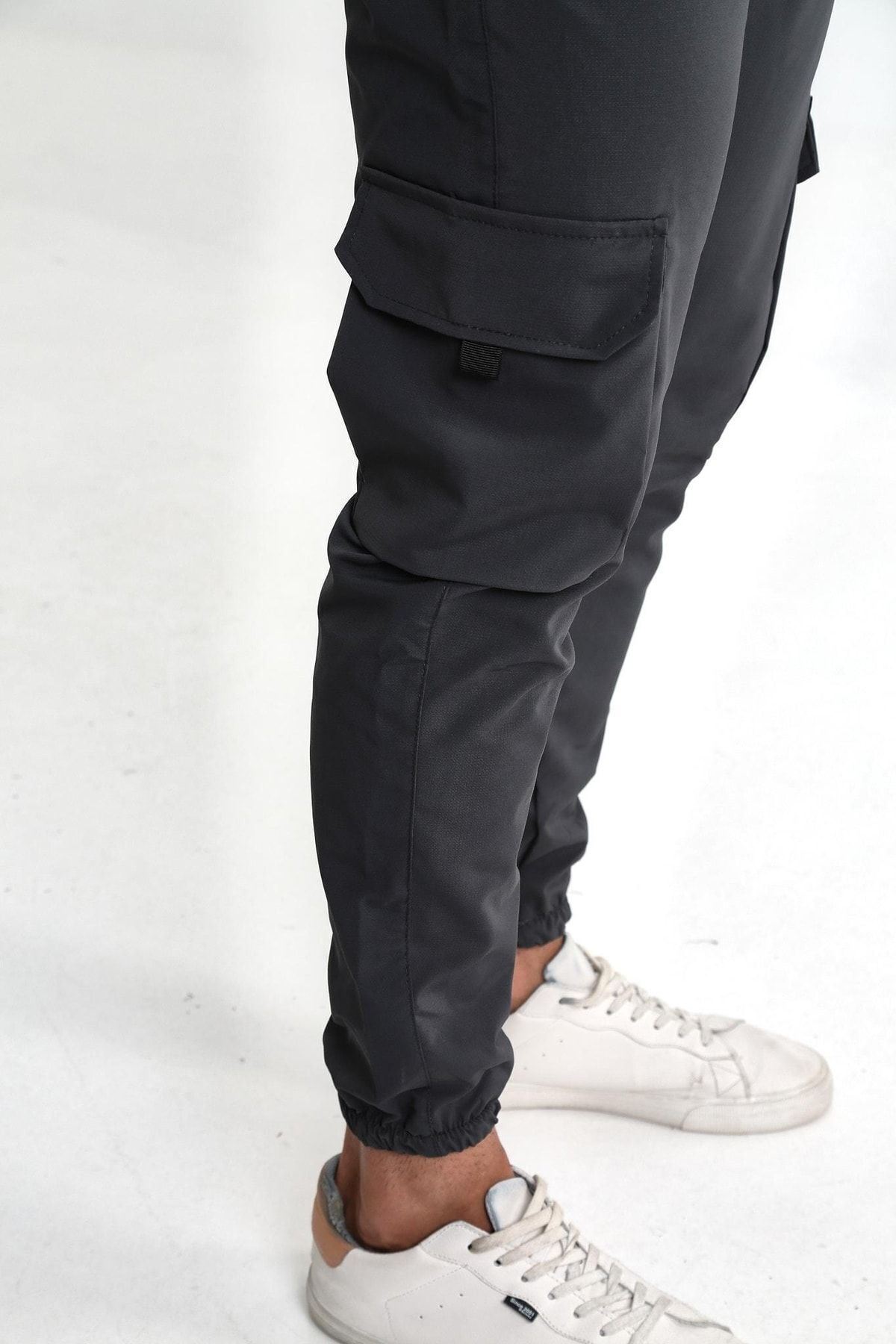 Erkek Paraşüt Kumaş Tarz Cepli Paça Ve Bel Lastikli Jogger Spor Pantolon