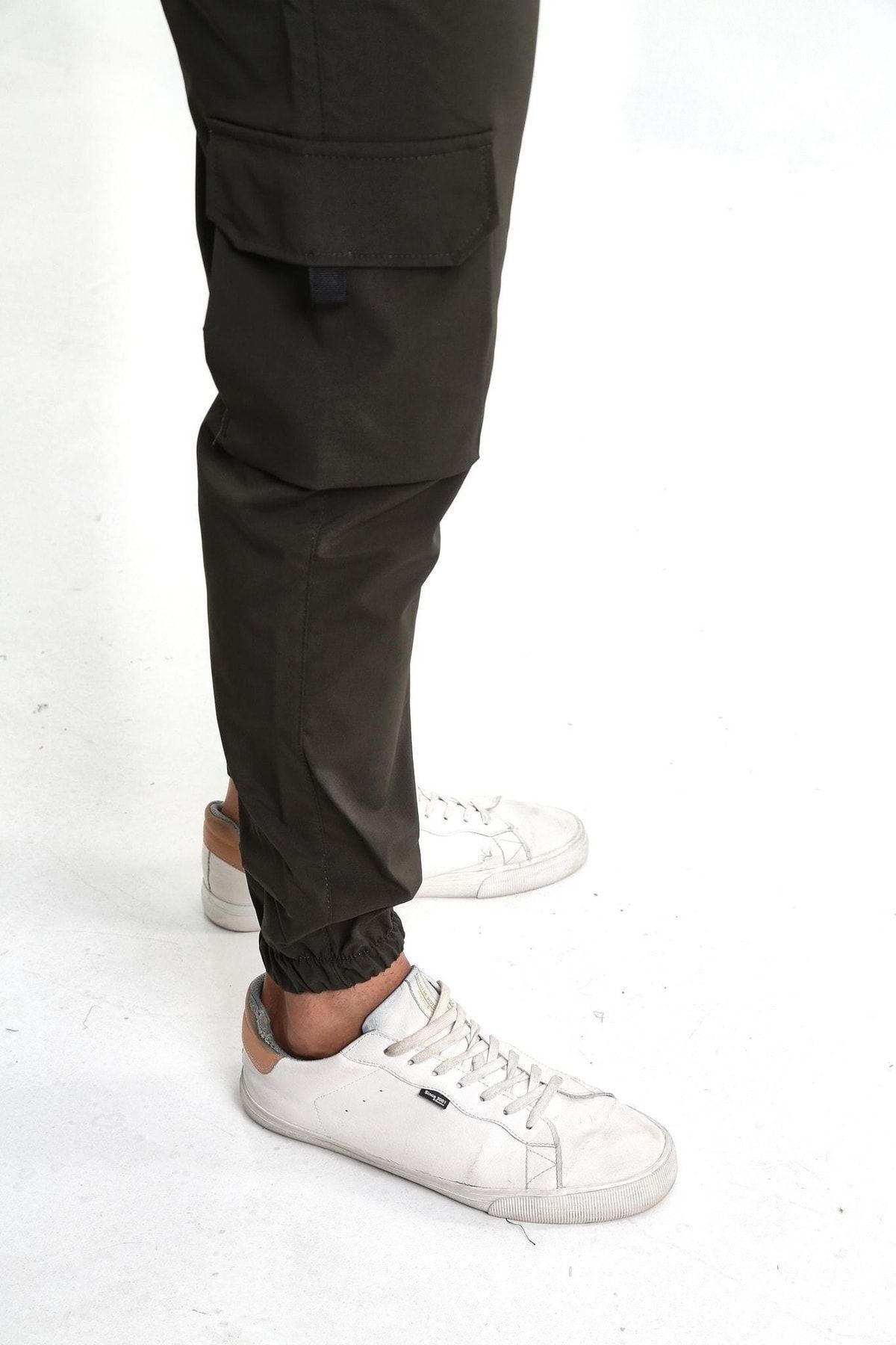 Erkek Paraşüt Kumaş Tarz Cepli Paça Ve Bel Lastikli Jogger Spor Pantolon