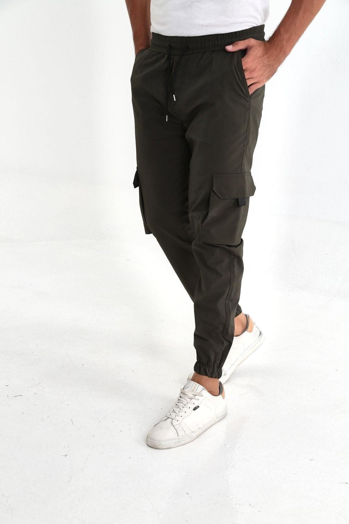 Erkek Paraşüt Kumaş Tarz Cepli Paça Ve Bel Lastikli Jogger Spor Pantolon