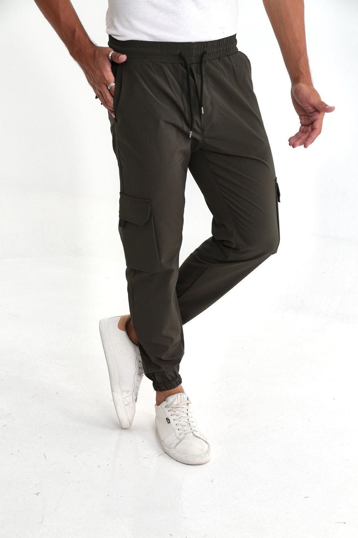 Erkek Paraşüt Kumaş Tarz Cepli Paça Ve Bel Lastikli Jogger Spor Pantolon