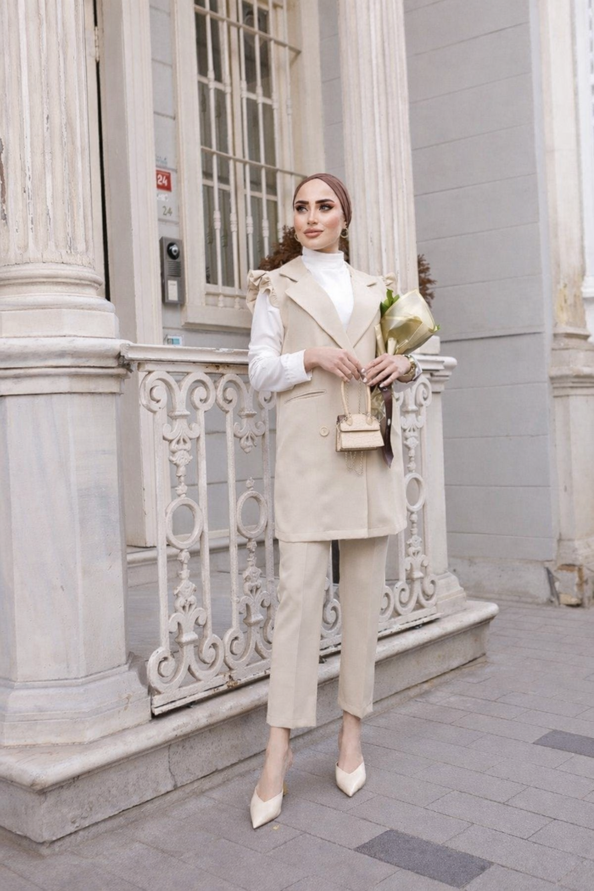 Kadın Omuz Detaylı Yelek Takım