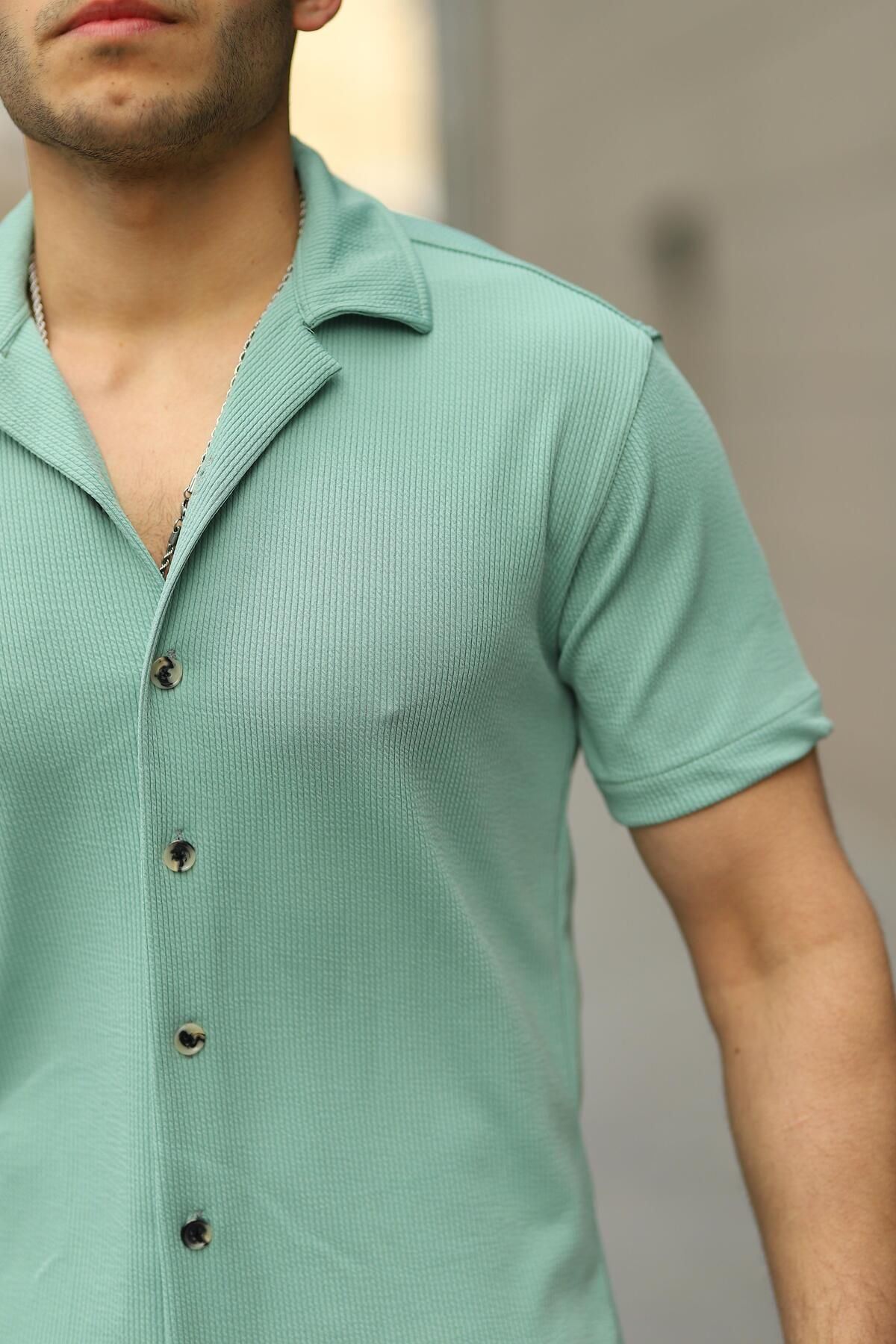 Erkek Yazlık Likralı Slim Fit Gömlek Yaka Kısa Kollu Gömlek