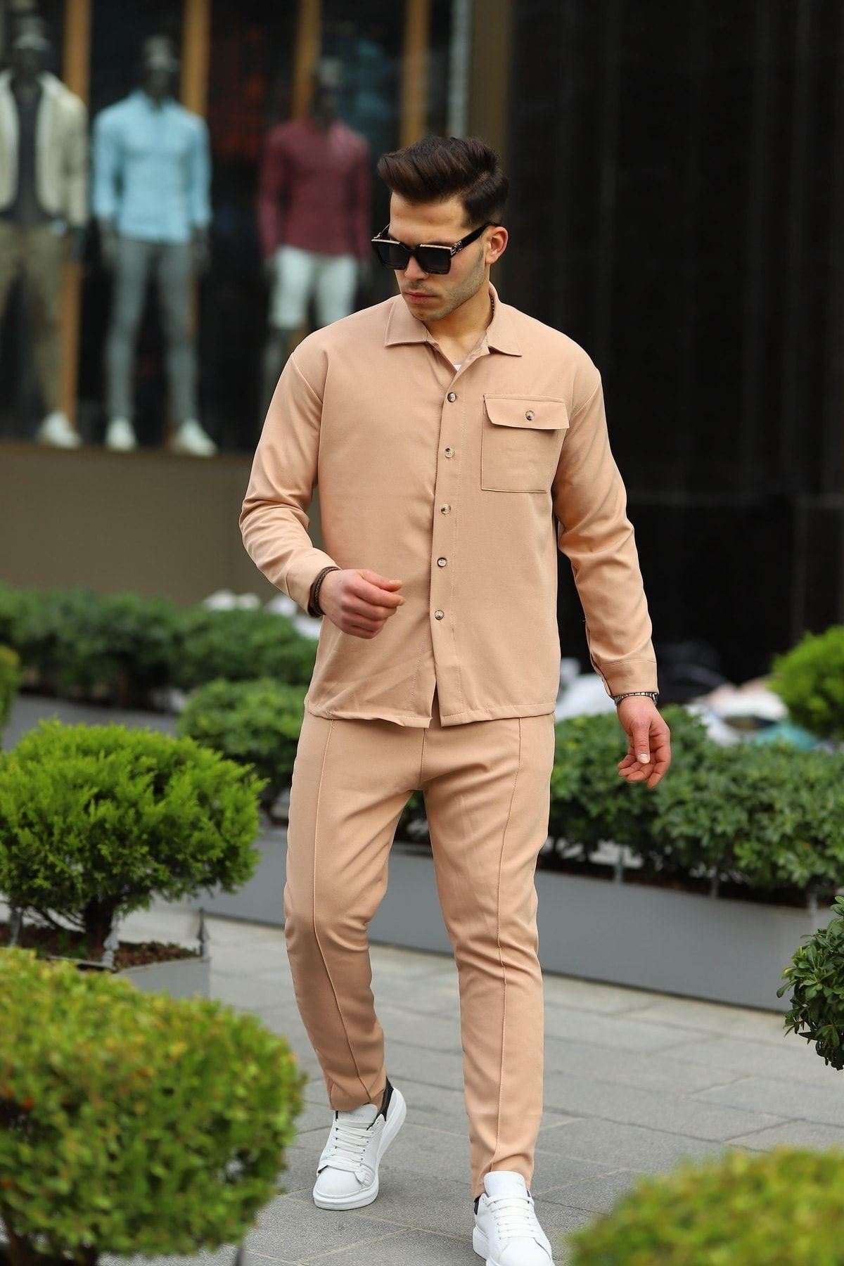 Erkek Gömlek Ve Eşofman Takımı