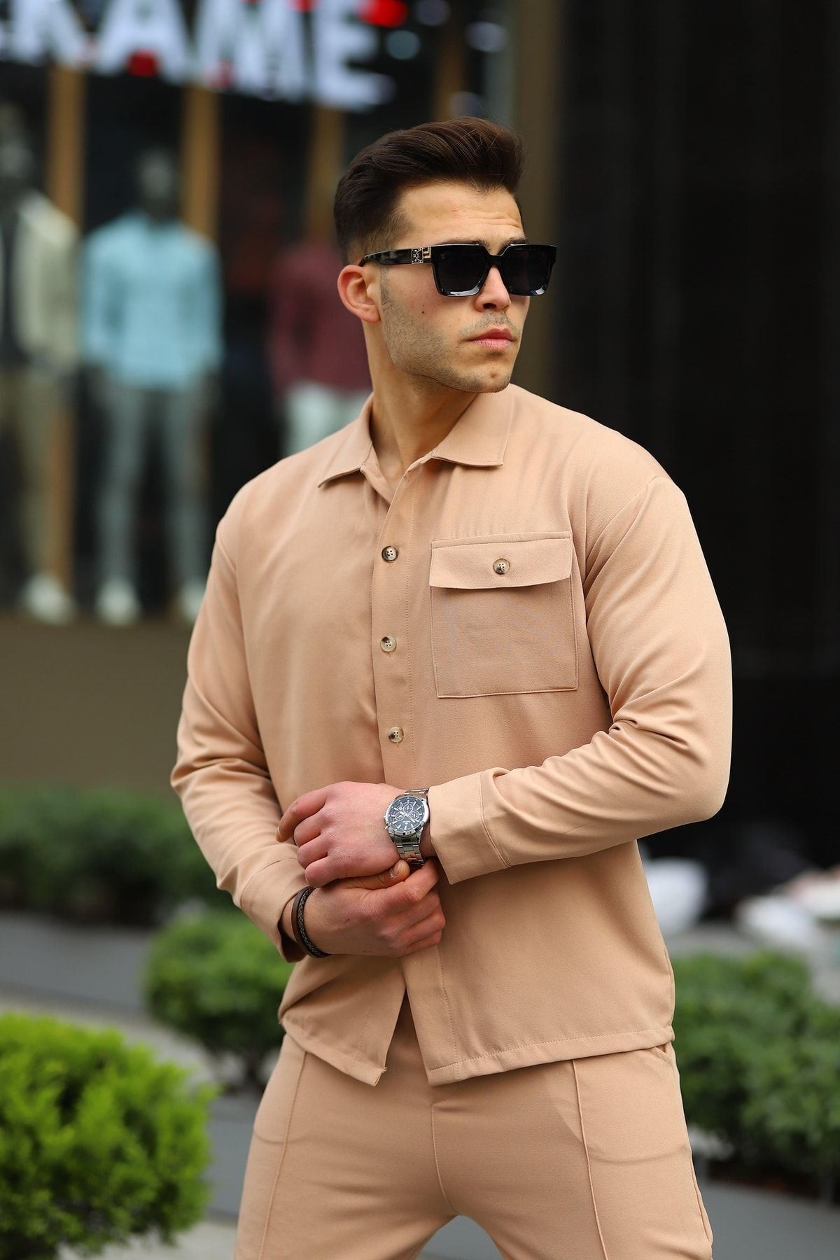 Erkek Gömlek Ve Eşofman Takımı