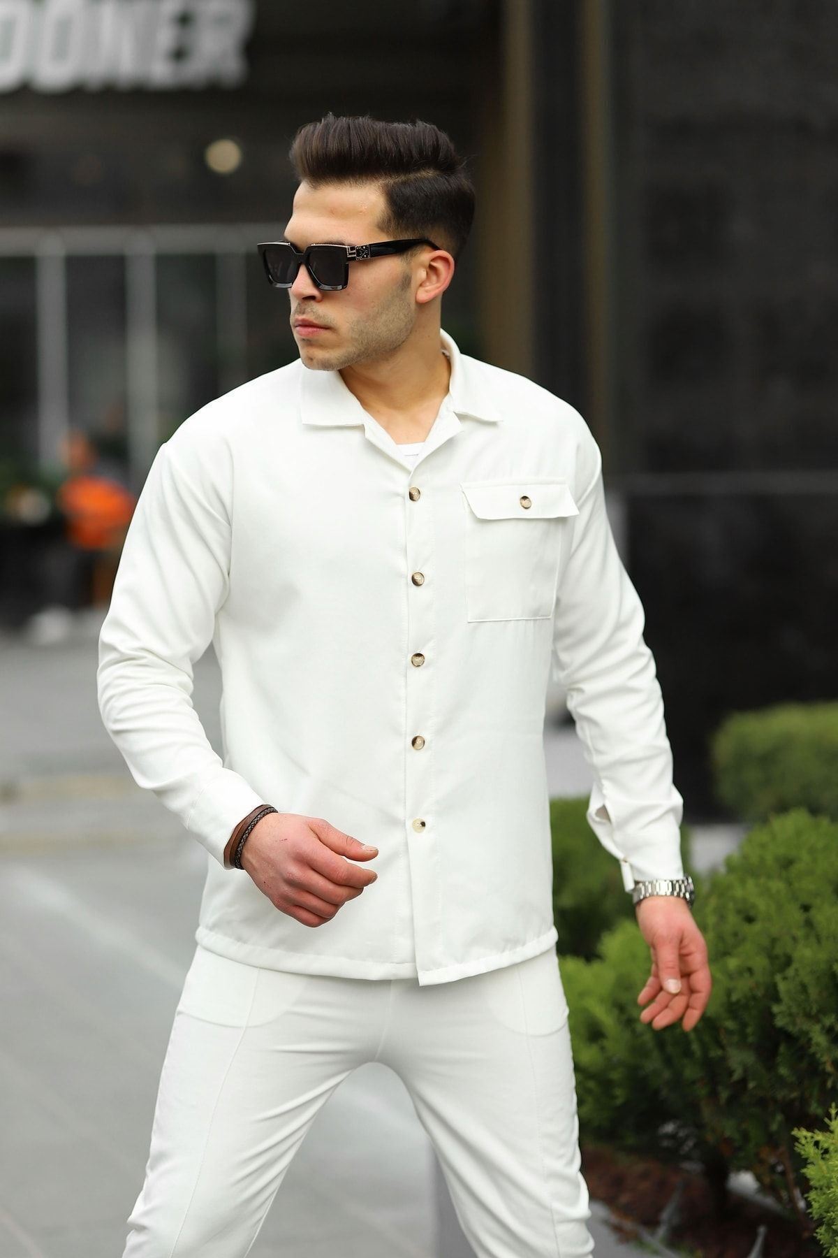 Erkek Gömlek Ve Eşofman Takımı