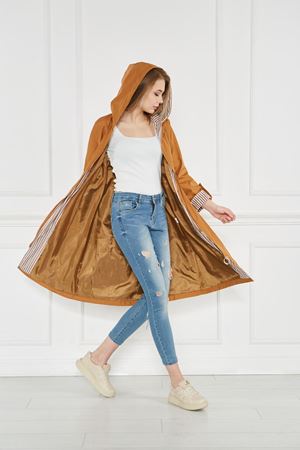 Kadın Beli Büzgülü Su İtici Kapüşonlu Trençkot Taba