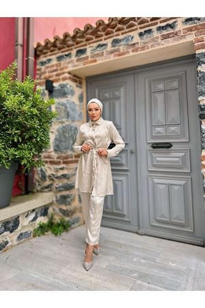 Belden Bağlamalı Kendinden Desenli Takım KREM