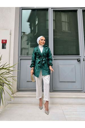 Bel Bağlamalı Fırfırlı Tonik Ceket ZÜMRÜT