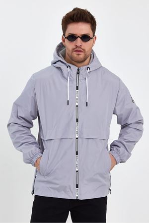 Erkek Baskılı Kapşonlu Gri Rüzgarlık & Yağmurluk