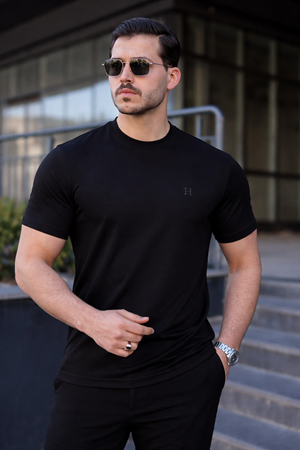 Erkek Kısa Kol Yazlık Baskılı Siyah Dar Tişört