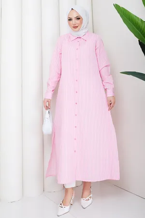 Kadın Boydan Düğmeli Pembe Çizgili Tesettür Gömlek Elbise