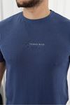 Kendinden Desenli Baskılı T-Shirt